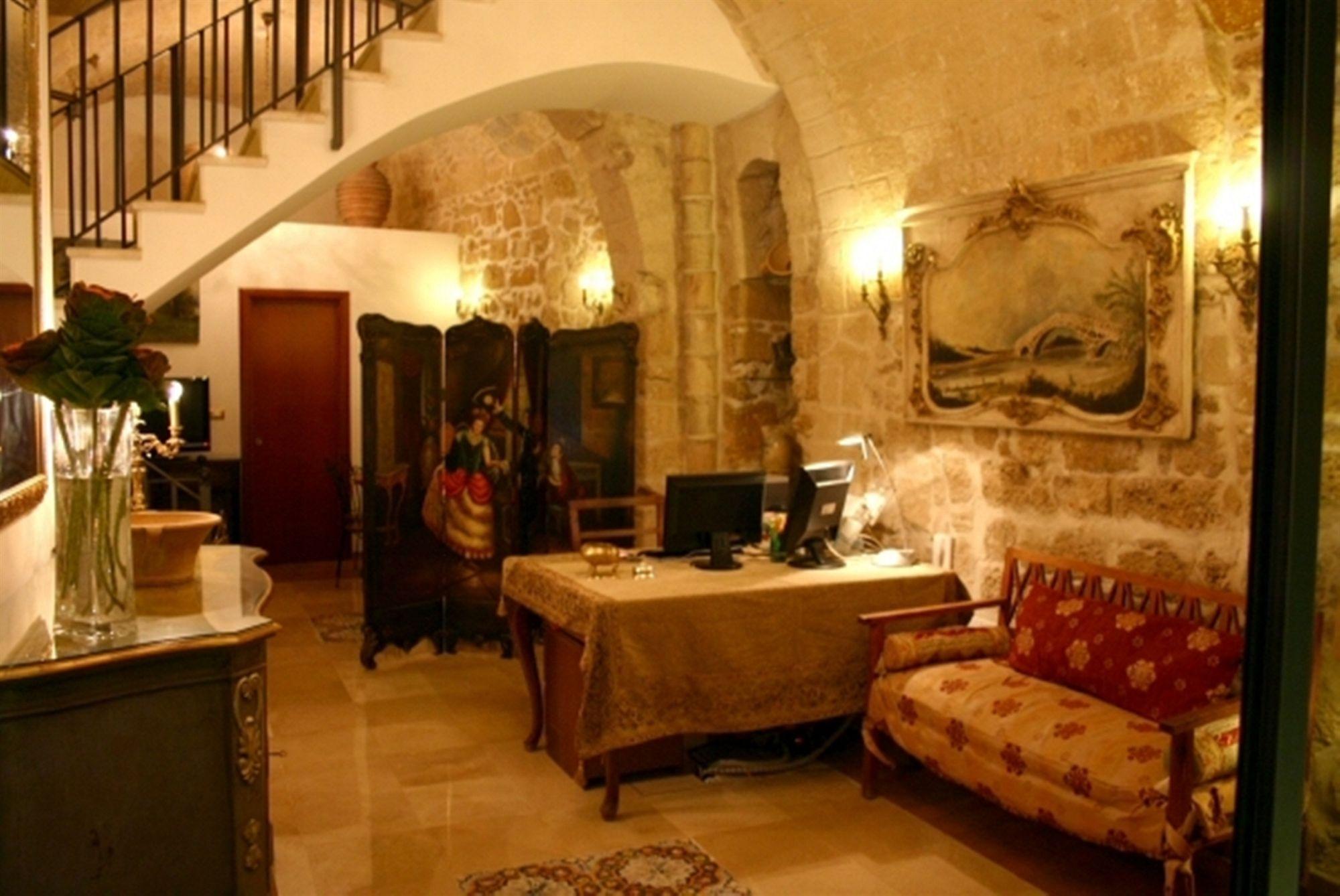 S.Andrea Degli Armeni Dimora Di Charme Bed & Breakfast Taranto Exterior photo