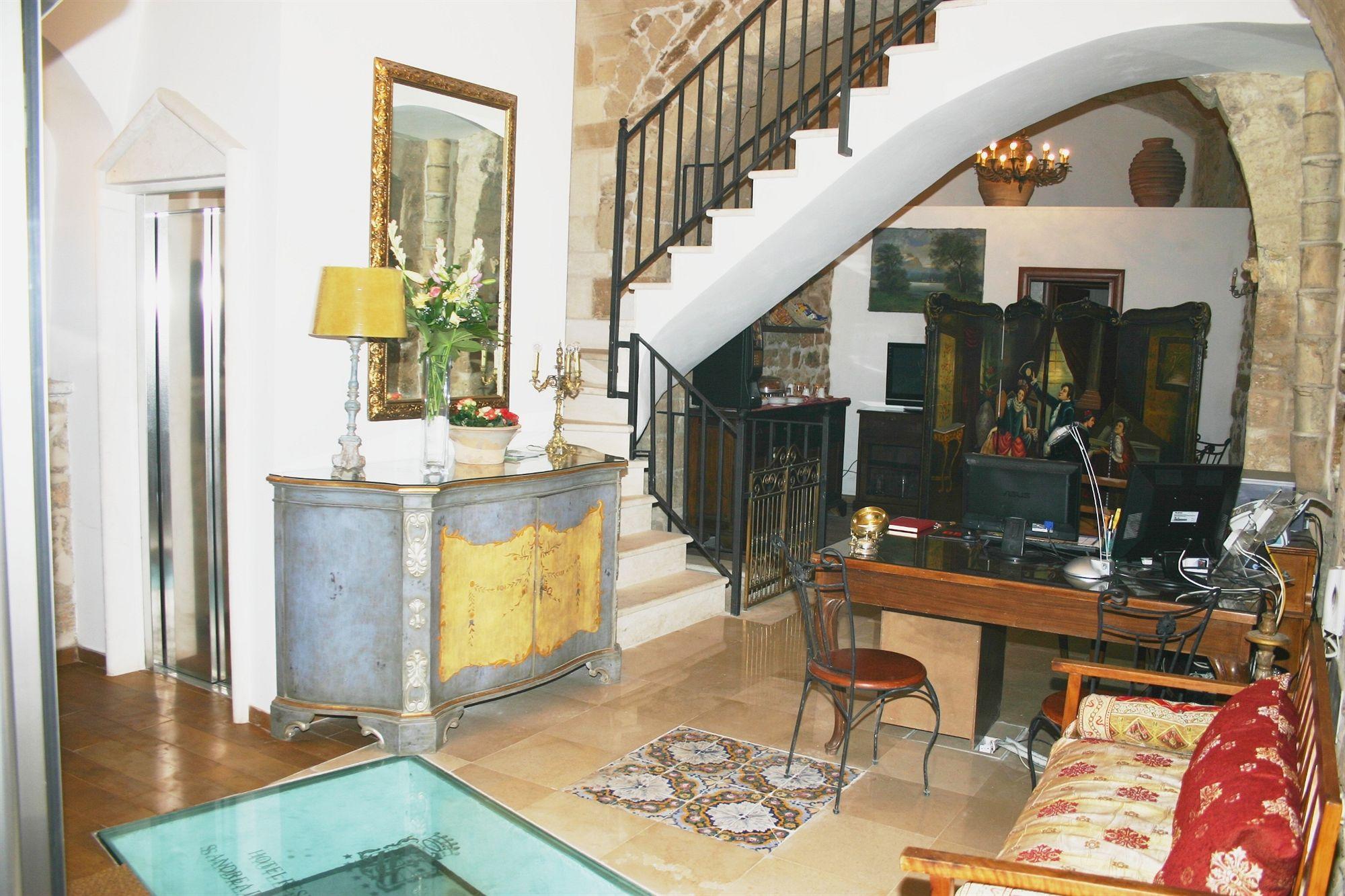 S.Andrea Degli Armeni Dimora Di Charme Bed & Breakfast Taranto Exterior photo
