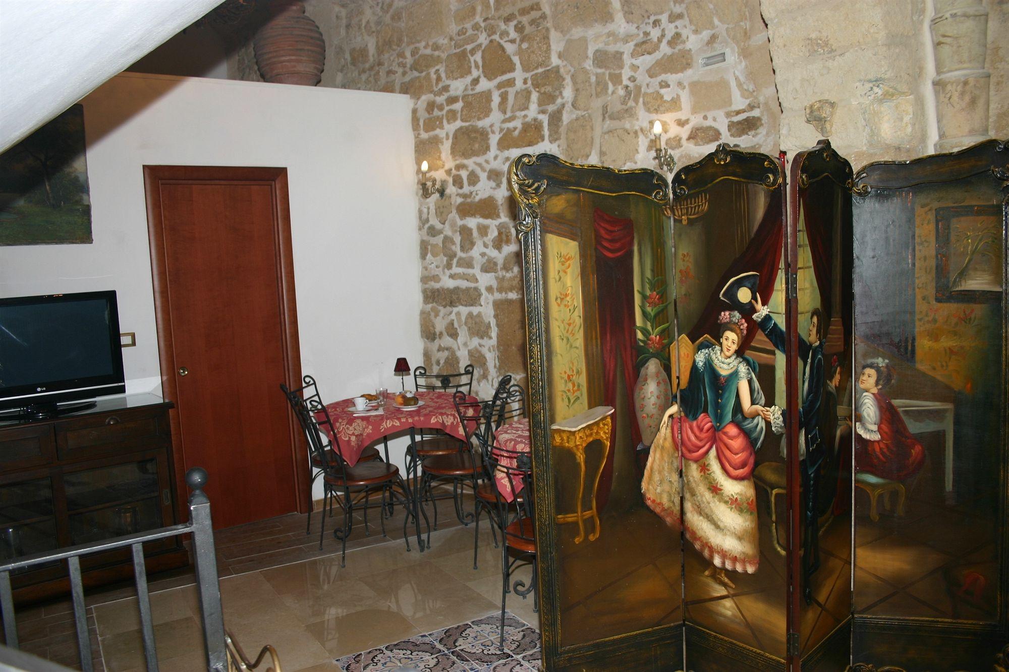 S.Andrea Degli Armeni Dimora Di Charme Bed & Breakfast Taranto Exterior photo