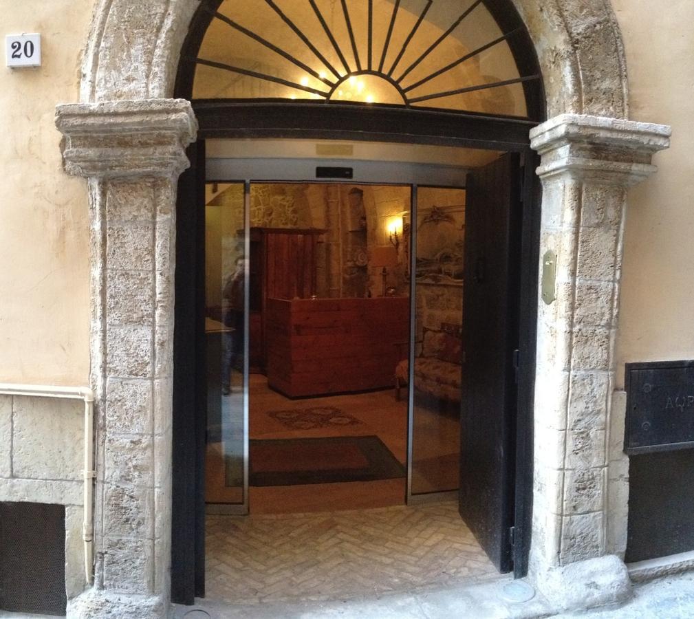 S.Andrea Degli Armeni Dimora Di Charme Bed & Breakfast Taranto Exterior photo
