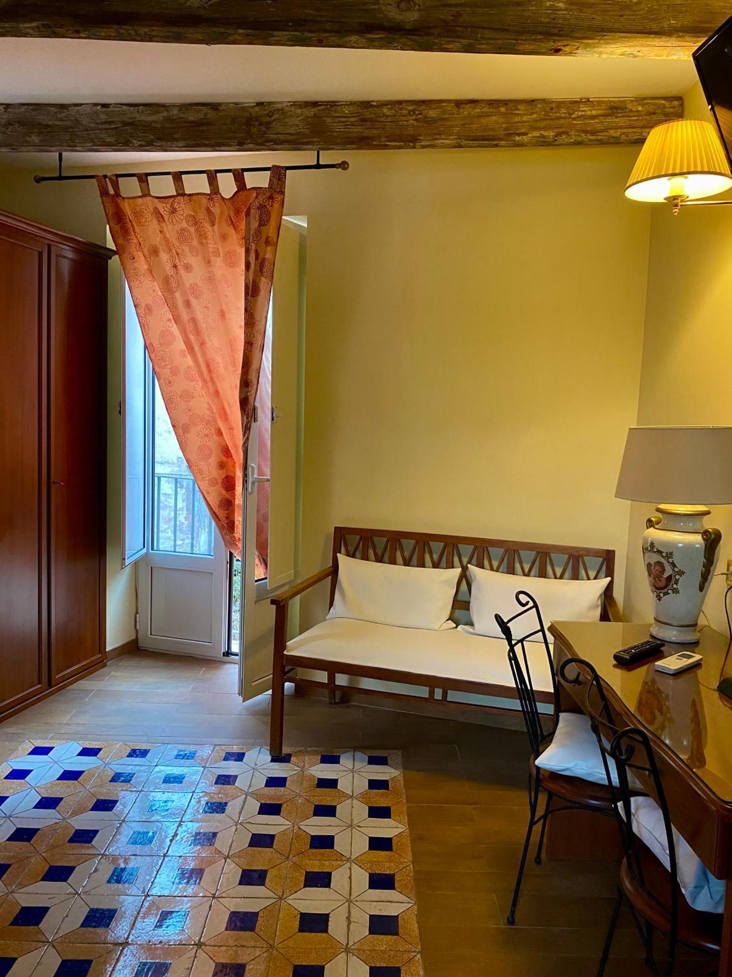 S.Andrea Degli Armeni Dimora Di Charme Bed & Breakfast Taranto Exterior photo