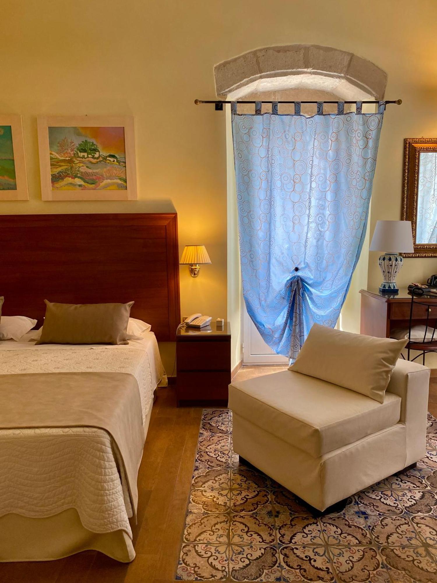 S.Andrea Degli Armeni Dimora Di Charme Bed & Breakfast Taranto Exterior photo