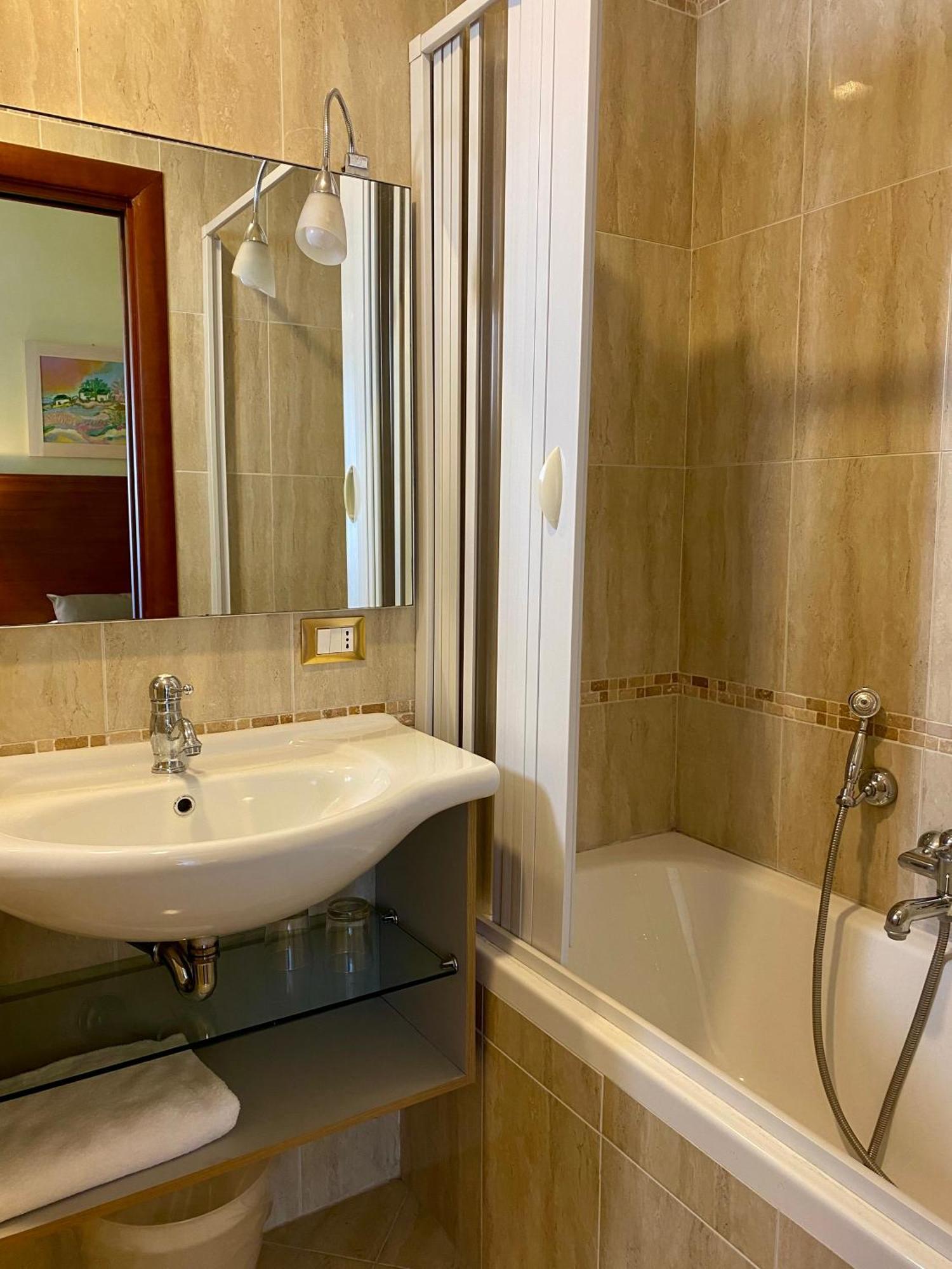 S.Andrea Degli Armeni Dimora Di Charme Bed & Breakfast Taranto Exterior photo