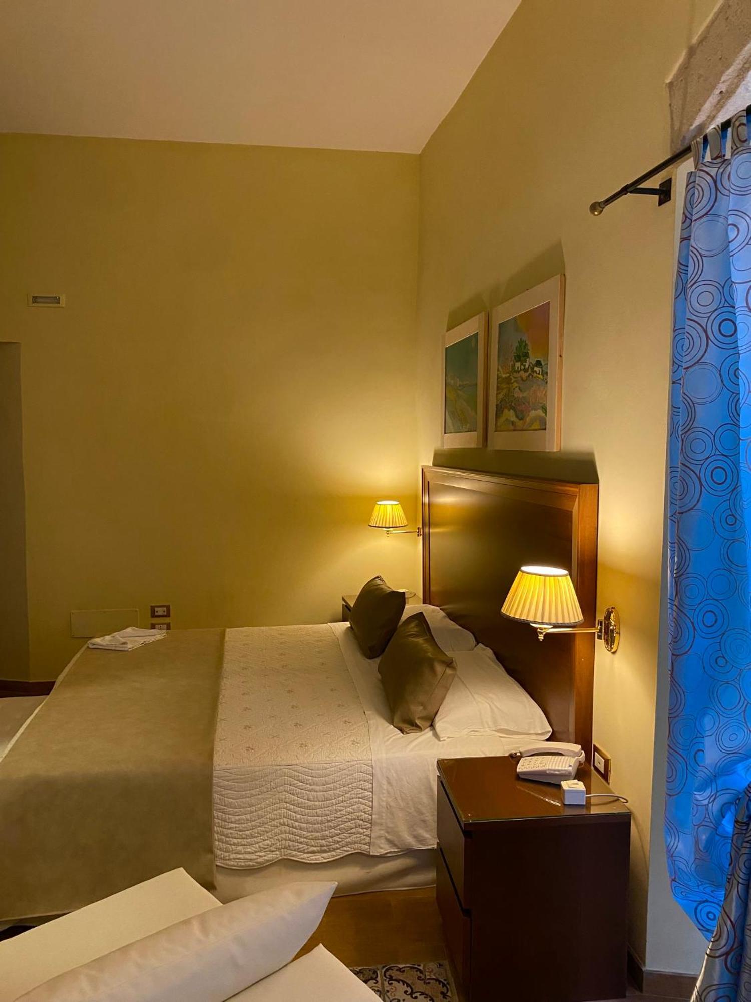 S.Andrea Degli Armeni Dimora Di Charme Bed & Breakfast Taranto Exterior photo