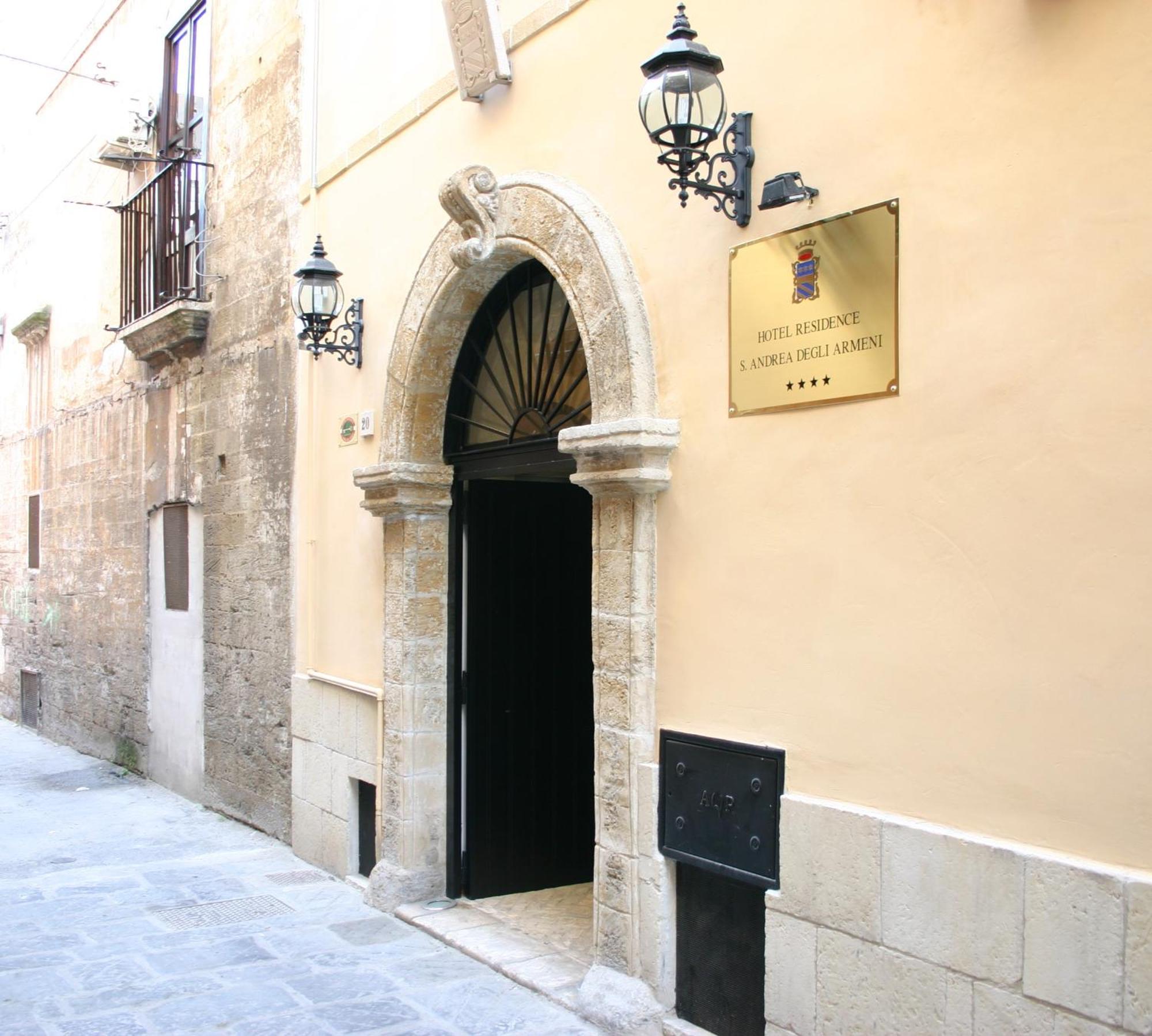 S.Andrea Degli Armeni Dimora Di Charme Bed & Breakfast Taranto Exterior photo