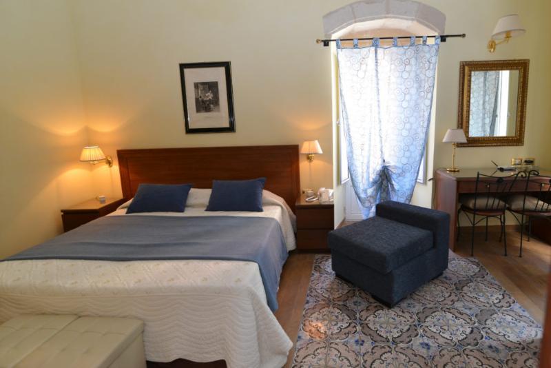 S.Andrea Degli Armeni Dimora Di Charme Bed & Breakfast Taranto Exterior photo
