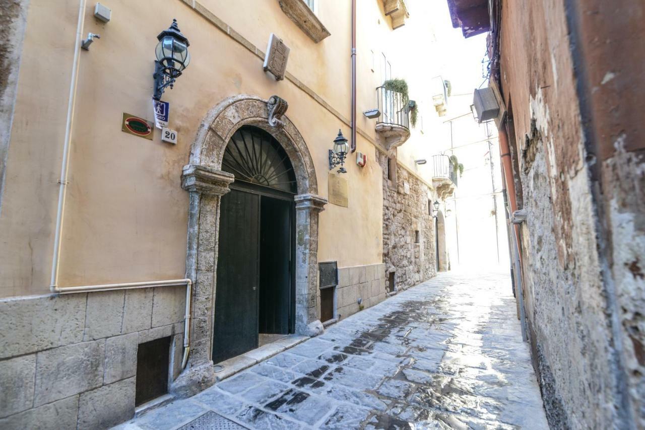 S.Andrea Degli Armeni Dimora Di Charme Bed & Breakfast Taranto Exterior photo